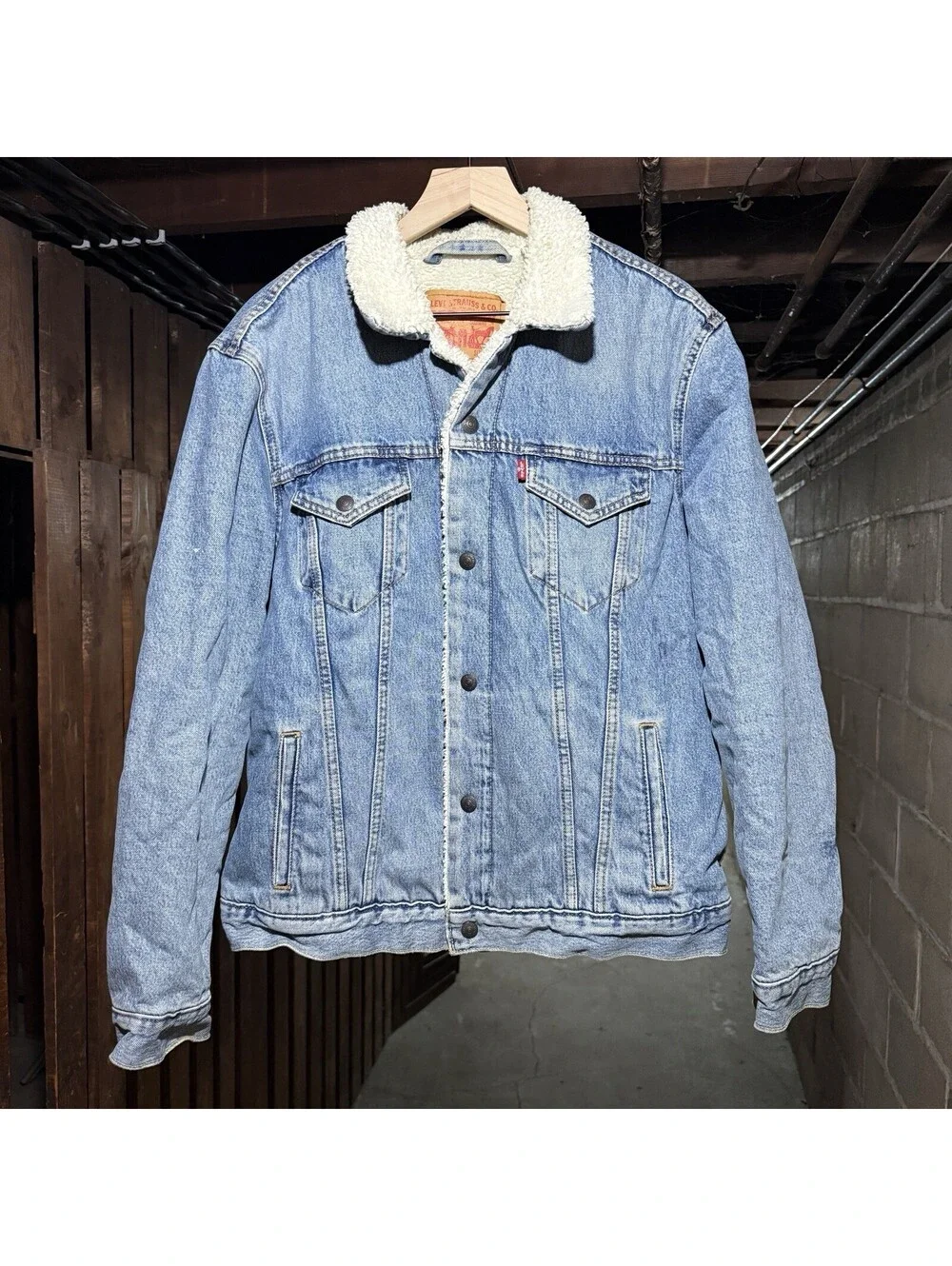 Vintage 80s 90s Levi’s USA Men's L Blue Denim Sherpa Lined Trucker Jean Jacket